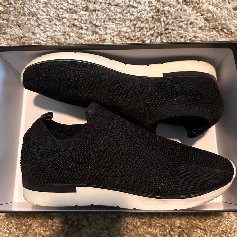 J Slides NYC Great black knit